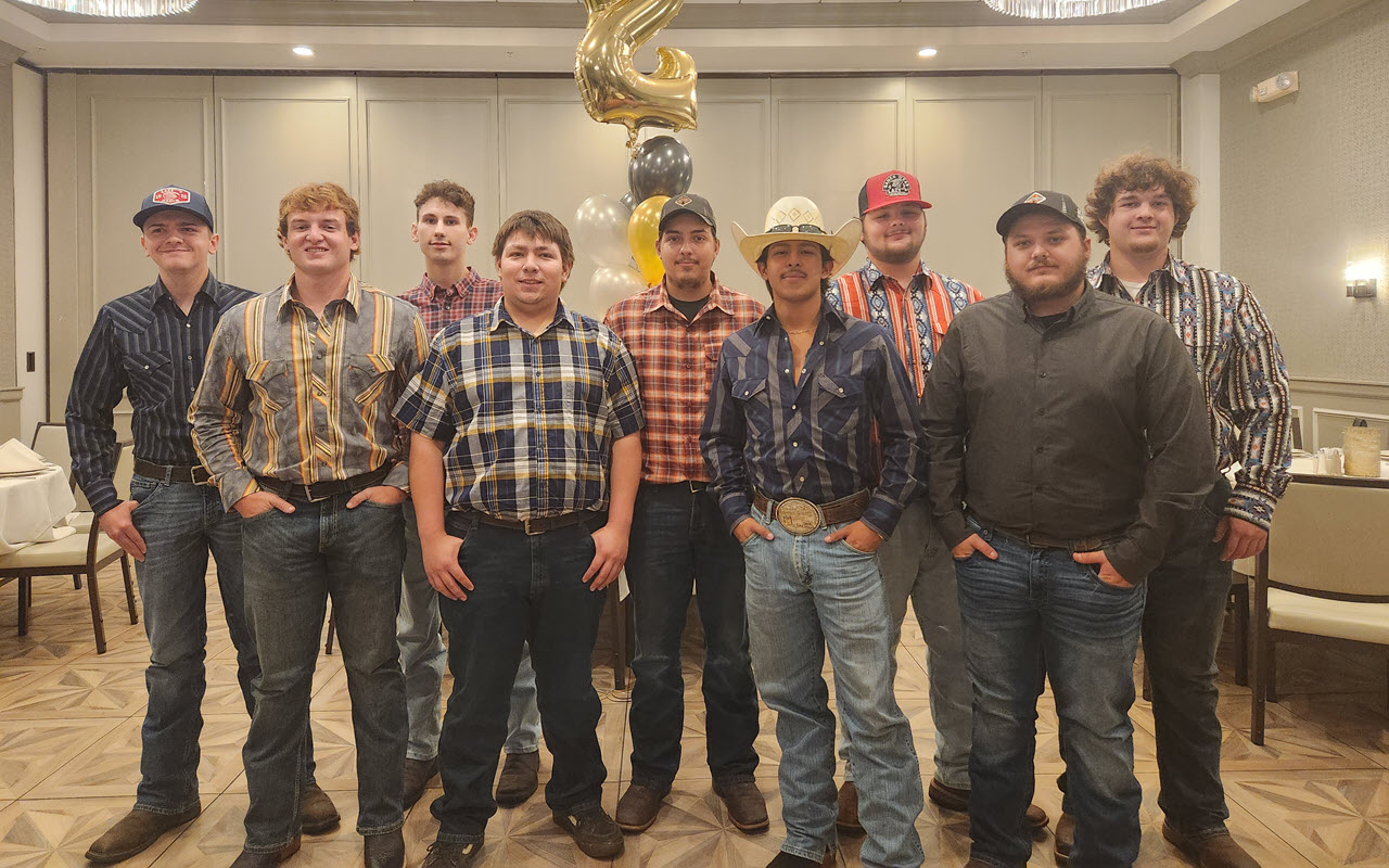 IC Bus Technicians Group Photo