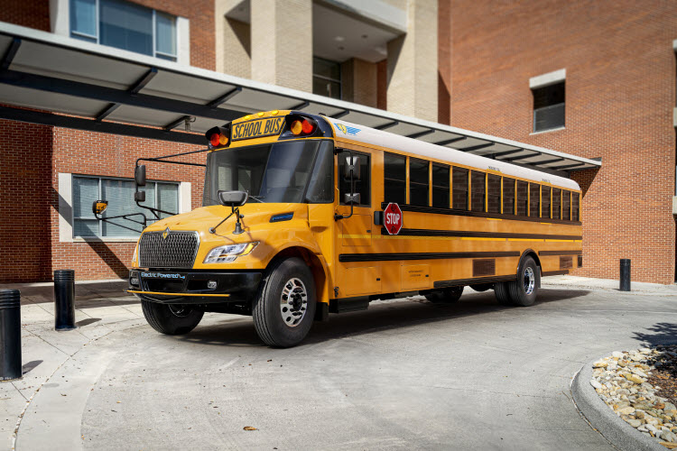 <img src="https://www.icbus.com/-/media/Project/Navistar/ICBus/ICBus/Blog/2024/Our-EV-Transition/ICB24-New-York-Goes-Electric-Blog-hero-mobile.jpg?h=500&iar=0&w=750&rev=3d0f307ae00144b18b206f76b3c59624&hash=FD26F448894845AE545263AA9242FA3E" alt="School bus parked in front of school" width="750" height="500" />