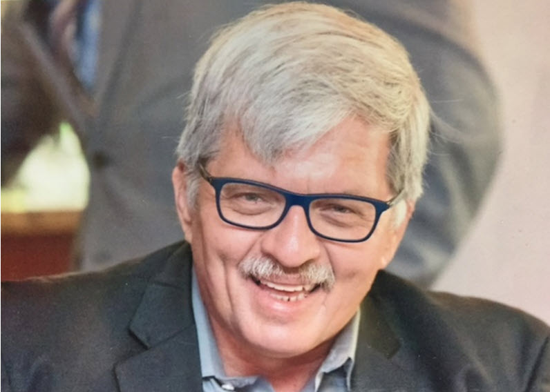 Joe_MazurPic_300x214